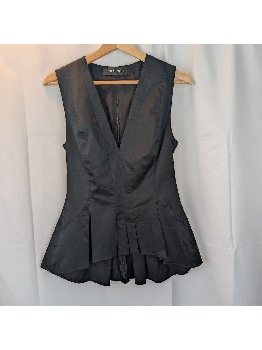 Thakoon fitted cotton blend top size 4 in EUC